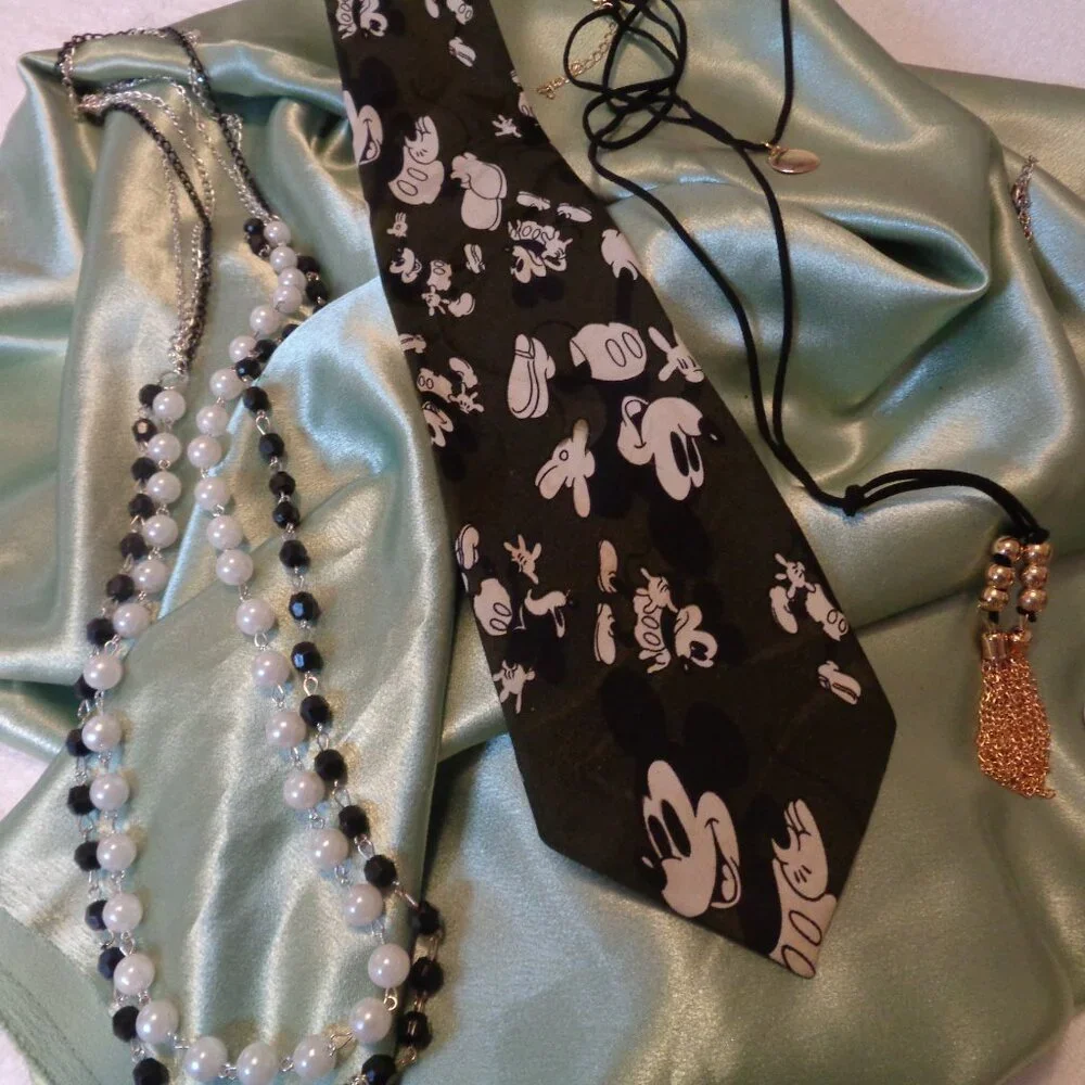 VINTAGE MICKEY TIE & 2 NEW NECKLACES MADE TO LOOK RETRO LOT
